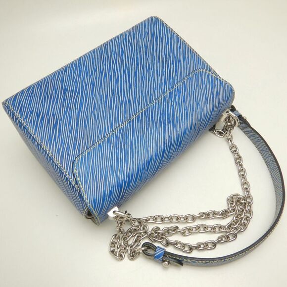 LOUIS VUITTON Blue Leather Shoulder Bag - Picture 3 of 10